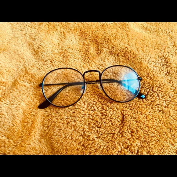 Sunglasses - Picture 4 of 4